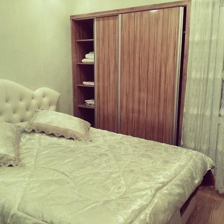 Tamar'S Apartment On Inasaridze 7A Батумі Екстер'єр фото